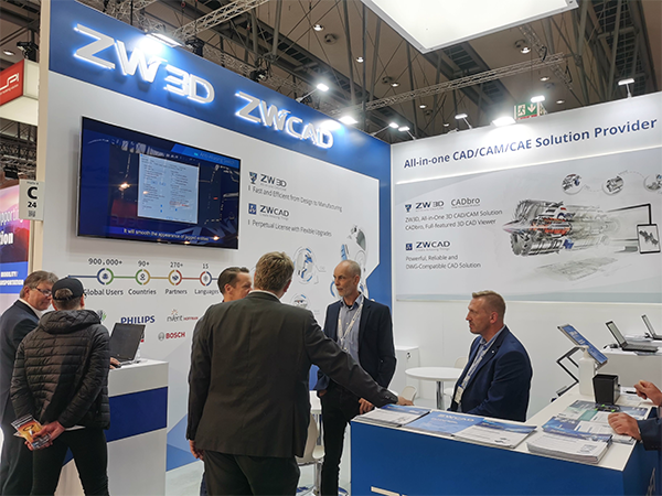 Figure 5. ZWSOFT Team communicated with visitors about industry prospects.