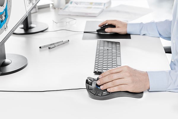 Figure 1. Using a 3D mouse on ZWCAD