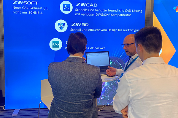 Figure 3. ZWSOFT reseller introduced its software to visitors
