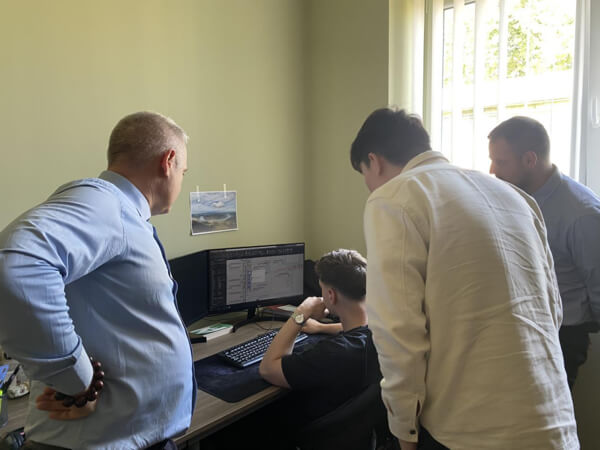SZELTERV and CAD-design Having Meeting in the Office