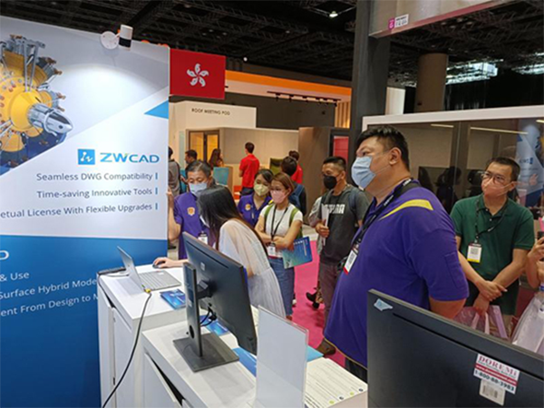 Figure 2. Visitors watched the demonstration video carefully. 
